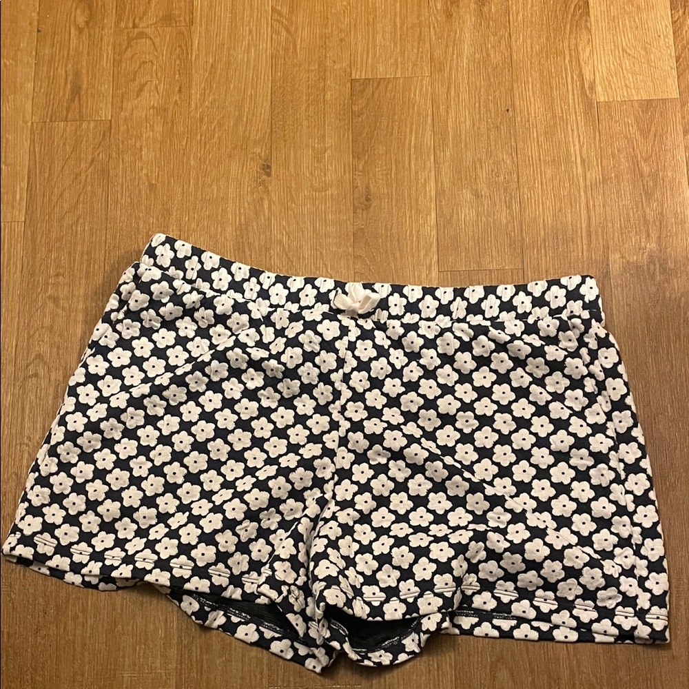 Madewell Black and White Floral Women Shorts